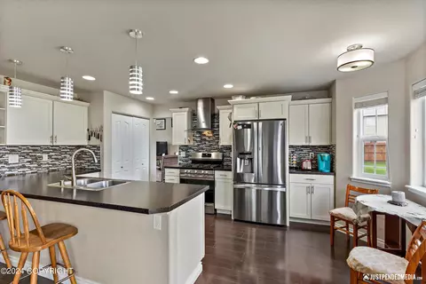 Kitchen - 3285 Morgan Loop, Anchorage, AK 99516 photo 2 of 6