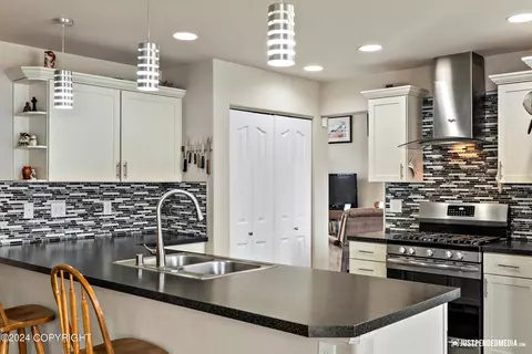 Kitchen - 3285 Morgan Loop, Anchorage, AK 99516 photo 1 of 6