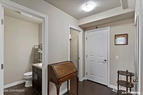 Entry Way - 3285 Morgan Loop, Anchorage, AK 99516 photo 3 of 4