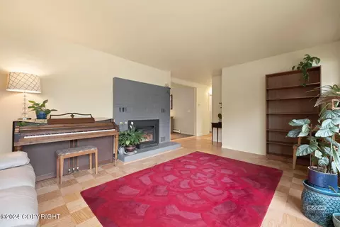 Living - 1227 E 27th Ave, Anchorage, AK 99508 photo 5 of 5
