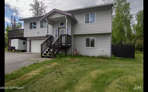 52619 Winwood Ct, Kenai, AK 99611