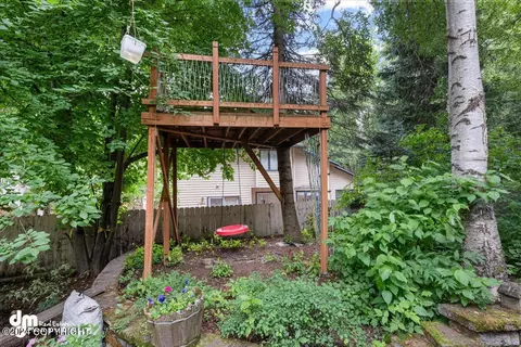 Exterior - 4822 Hunter Dr, Anchorage, AK 99502 photo 12 of 20
