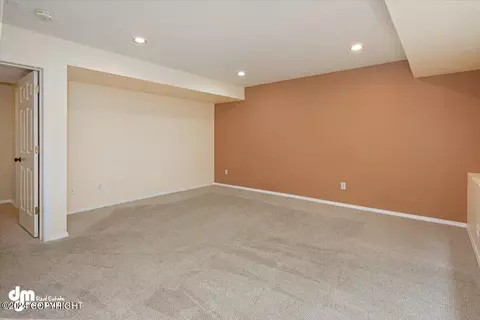 Living - 4822 Hunter Dr, Anchorage, AK 99502 photo 9 of 10