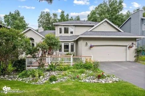 4822 Hunter Dr, Anchorage, AK 99502