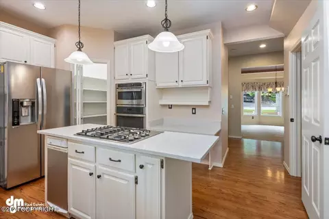 Kitchen - 4822 Hunter Dr, Anchorage, AK 99502 photo 8 of 8