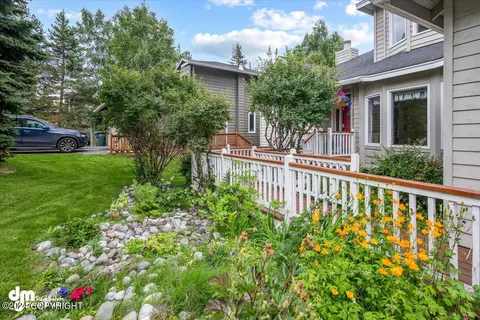Exterior - 4822 Hunter Dr, Anchorage, AK 99502 photo 17 of 20