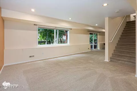 Living - 4822 Hunter Dr, Anchorage, AK 99502 photo 8 of 10