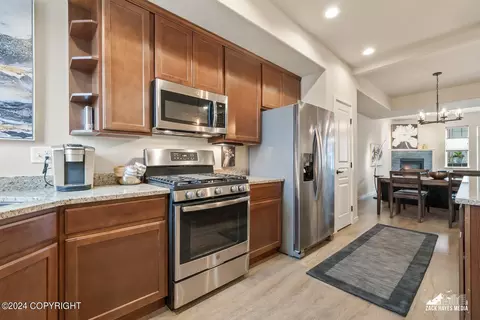 Kitchen - 237 Cook Inlet Loop # 2C, Anchorage, AK 99501 photo 7 of 11