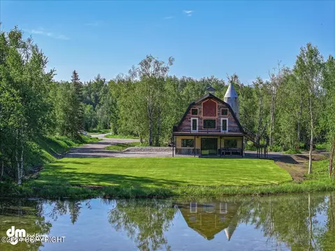 555 S Lower Rd, Palmer, AK 99645