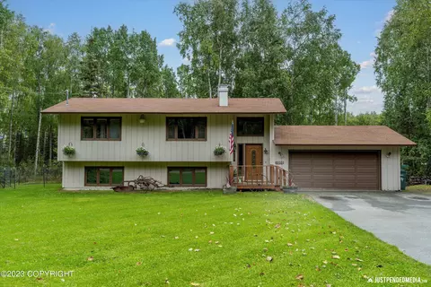 1300 W Bluff View Dr, Wasilla, AK 99654