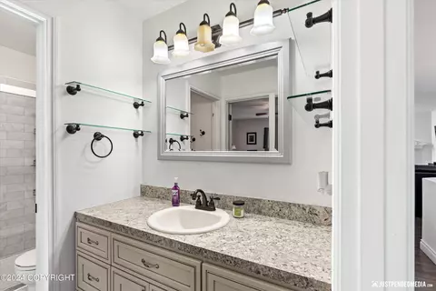 16221 Copper Mountain Cir, Eagle River, AK 99577 photo 8
