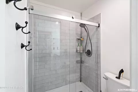 16221 Copper Mountain Cir, Eagle River, AK 99577 photo 9