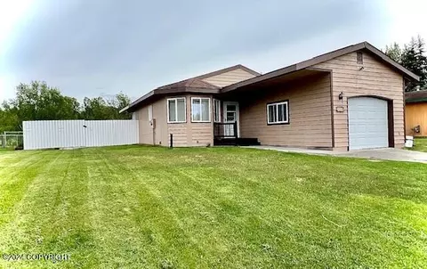 700 Poplar Cir, Kenai, AK 99611