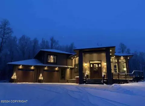 1940 N Lakeridge Cir, Wasilla, AK 99654