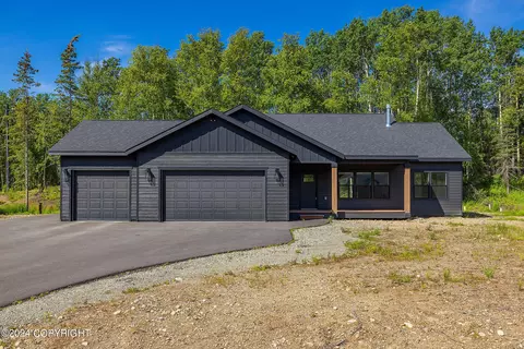 6068 N Wolf Ridge St, Wasilla, AK 99654
