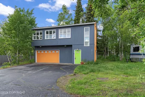 3706 Oregon Dr, Anchorage, AK 99517 photo 2