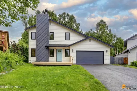 4000 Romanzof Cir, Anchorage, AK 99517