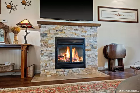 1411 Wolverine St, Anchorage, AK 99504 photo 8