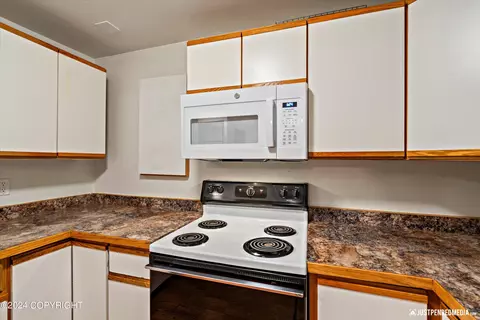 1411 Wolverine St, Anchorage, AK 99504 photo 27