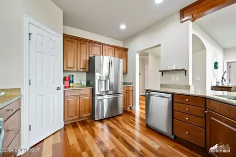 Kitchen - 16188 Rosenburg Cir, Eagle River, AK 99577 photo 3 of 10