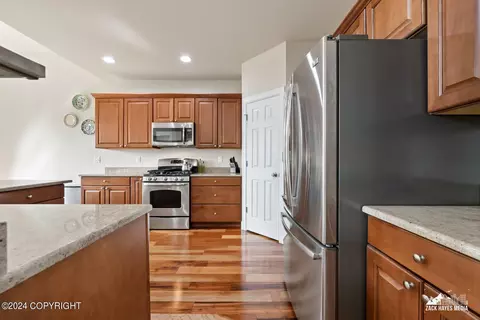 Kitchen - 16188 Rosenburg Cir, Eagle River, AK 99577 photo 10 of 10