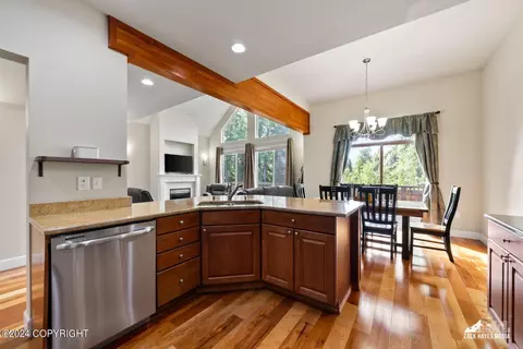 Kitchen - 16188 Rosenburg Cir, Eagle River, AK 99577 photo 4 of 10