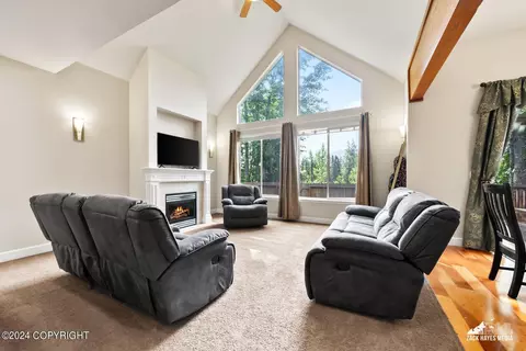 Living - 16188 Rosenburg Cir, Eagle River, AK 99577 photo 1 of 4