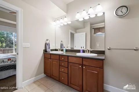 Bath - 16188 Rosenburg Cir, Eagle River, AK 99577 photo 2 of 5
