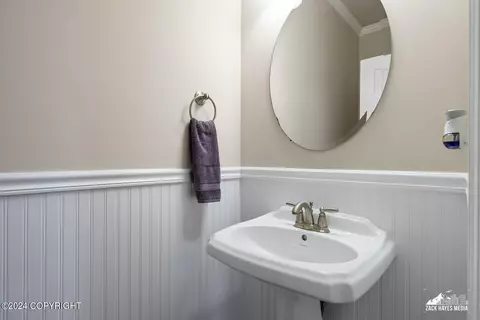 Bath - 16188 Rosenburg Cir, Eagle River, AK 99577 photo 4 of 5