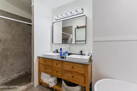 Bath - 1642 Cara Loop, Anchorage, AK 99515 photo 2 of 6