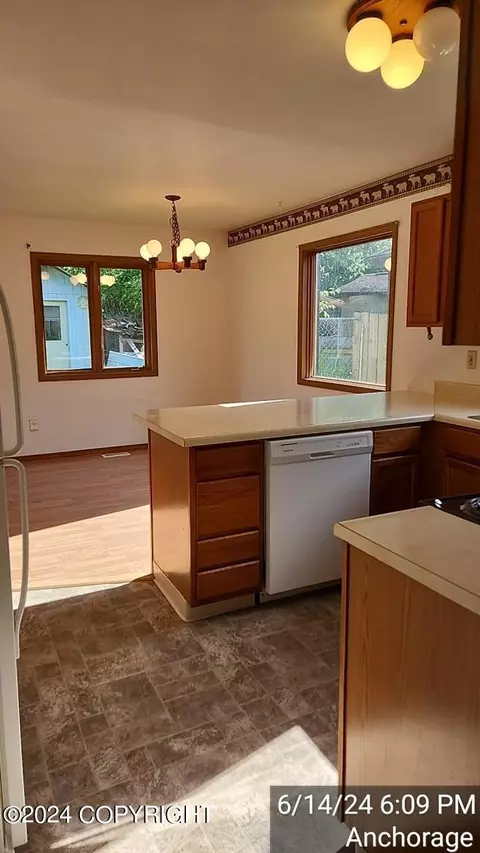 7700 Chaimi Loop, Anchorage, AK 99504 photo 10