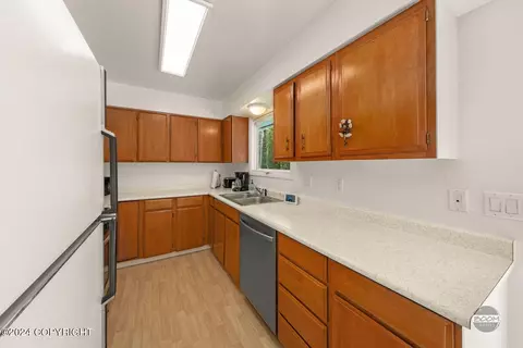 7512 E 20th Ave, Anchorage, AK 99504 photo 16