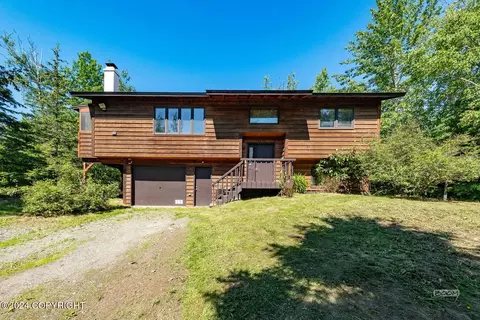 1901 E Red Fox Dr, Wasilla, AK 99654