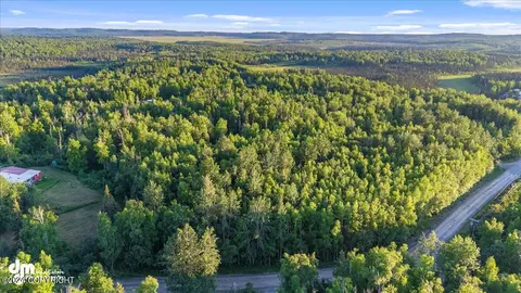 12769 S Goose Crk Rd, Wasilla, AK 99654