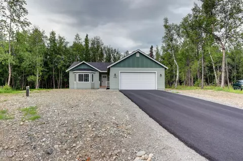 8445 S Mountain Top Dr, Wasilla, AK 99645