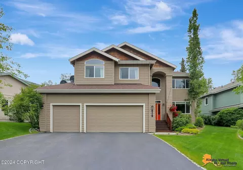 8528 Lassen Cir, Eagle River, AK 99577
