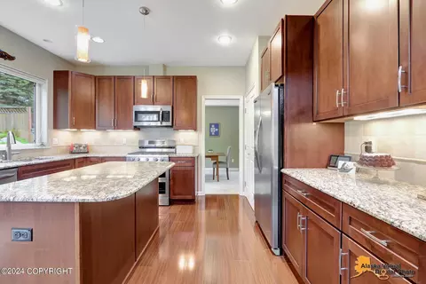 8528 Lassen Cir, Eagle River, AK 99577 photo 9