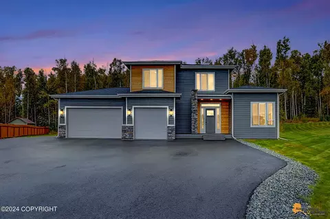 1165 W Berry Cir, Wasilla, AK 99654