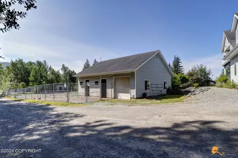 22851 Dallon Ct, Chugiak, AK 99567 photo 4