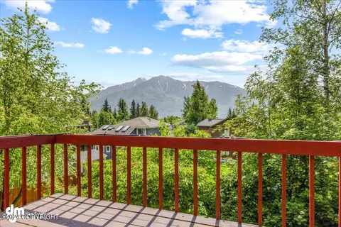 20120 New England Dr, Eagle River, AK 99577