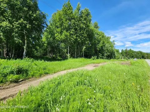 2416 Pittman Rd, Wasilla, AK 99623