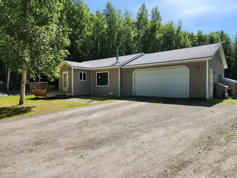 15656 W Sun Dr, Big Lake, AK 99652