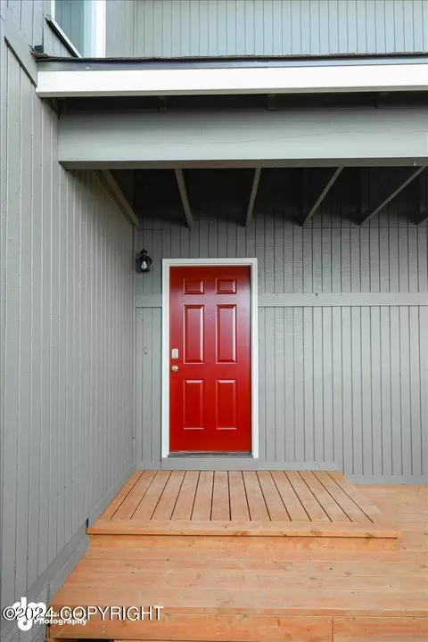 5430 E 4th Ave, Anchorage, AK 99508 photo 5