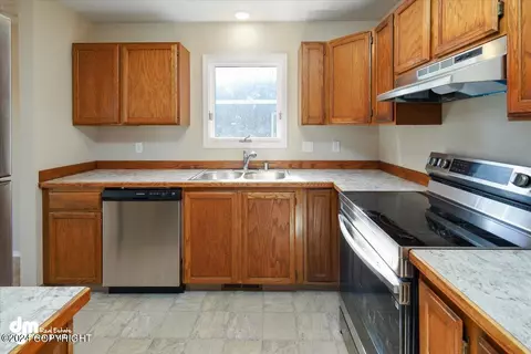 5430 E 4th Ave, Anchorage, AK 99508 photo 13