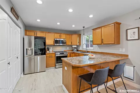 17405 S Juanita Loop, Eagle River, AK 99577 photo 14