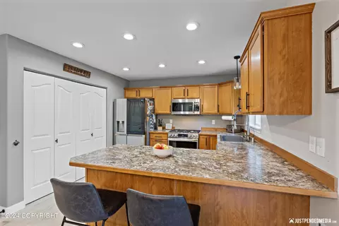 17405 S Juanita Loop, Eagle River, AK 99577 photo 16