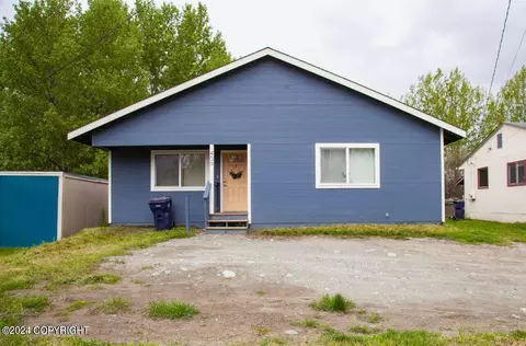 409 E Dolphin Ave, Palmer, AK 99645