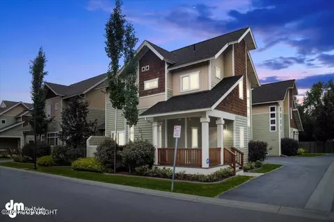1801 Hollybrook Cir # 5, Anchorage, AK 99507