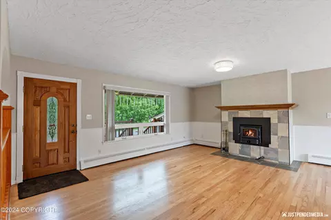 18520 Citation Rd, Eagle River, AK 99577 photo 5