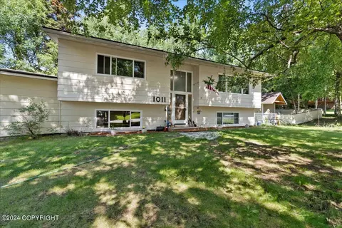 1011 Oceanview Dr, Anchorage, AK 99515
